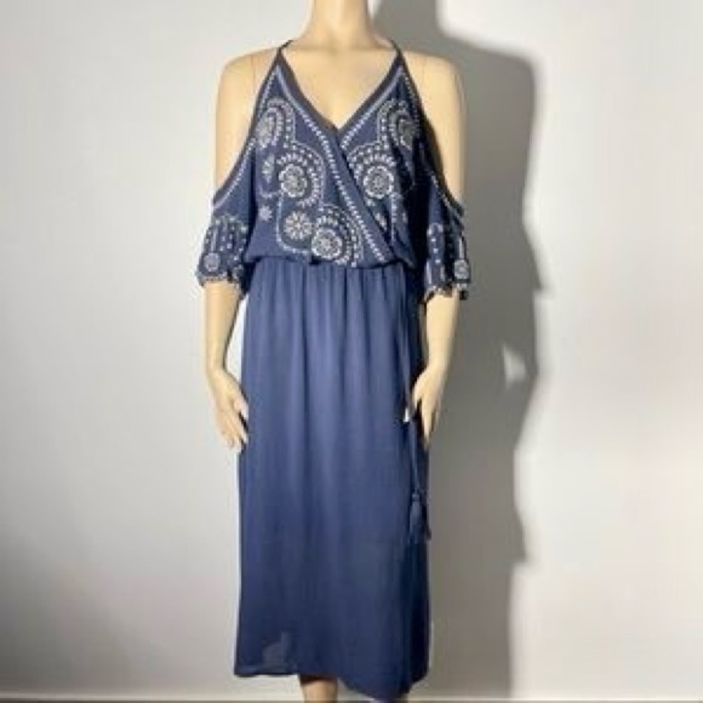 Embroidered Open Shoulder Midi - Picture 8 of 8